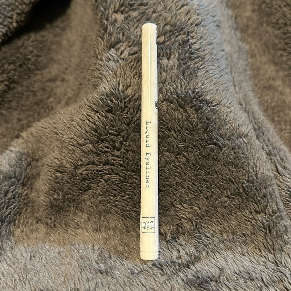 m2ü nyc liquid eyeliner